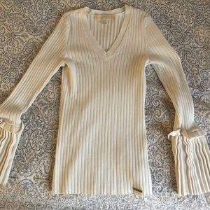 Almost new Michael Kors sweater (new trendy sleves